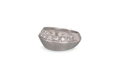 Lot 424 - A DIAMOND SET RING, the shaped mount pavé set...