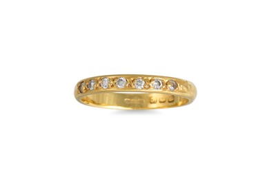Lot 303 - AN 18CT YELLOW GOLD DIAMOND SET BAND, 1.8 g....