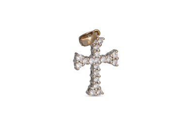 Lot 73 - A DIAMOND SET CROSS PENDANT, the brilliant cut...