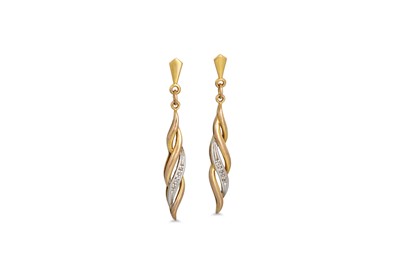 Lot 35 - A PAIR OF DIAMOND SET DROP EARRINGS, mounted...