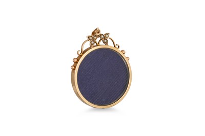 Lot 48 - A LOCKET PENDANT, reversible, circular form to...