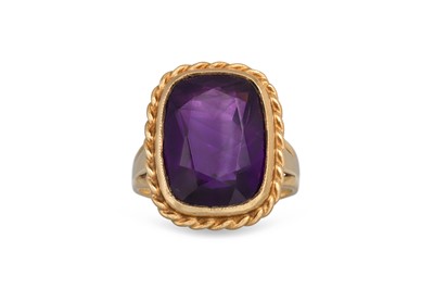 Lot 64 - AN AMETHYST SET RING, the cushion cut amethyst...