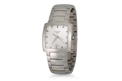 Lot 395 - A VINTAGE LONGINES WRIST WATCH, cream, square...