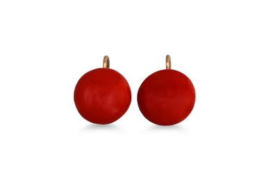 Lot 107 - A PAIR OF ANTIQUE CORAL EARRINGS, screw backs