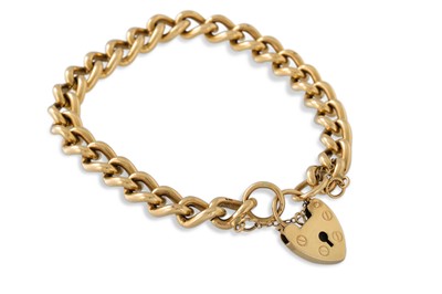 Lot 227 - A 9CT YELLOW GOLD CURB LINK BRACELET, with...