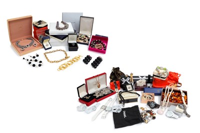 Lot 127 - A QUANTITY OF DESIGNER AND OTHER COSTUME...