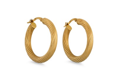 Lot 140 - A PAIR OF 18CT GOLD HOOP EARRINGS, 4 g.