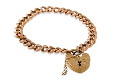 Lot 143 - A 9CT GOLD CURB LINK BRACELET, padlock clasp,...