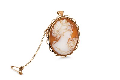 Lot 150 - A 9CT GOLD FRAMED CAMEO BROOCH