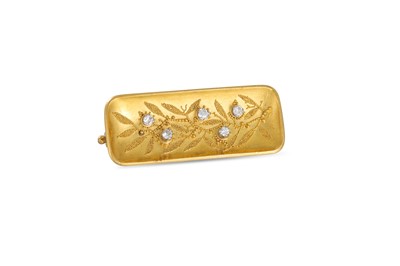 Lot 140 - AN 18CT GOLD VINTAGE BROOCH, diamanté set, 10 g.