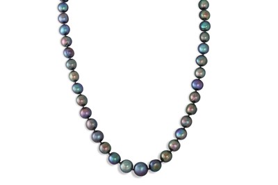Lot 72 - A STRAND OF BLACK PEARLS, 46 cm