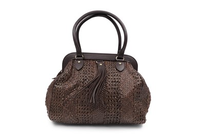 Lot 568 - A MAXMARA BROWN LEATHER HANDBAG, woven texture,...