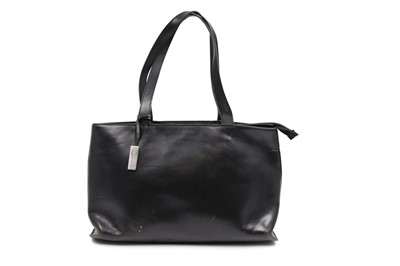 Lot 581 - A BURBERRY BLACK LEATHER SHOULDER BAG, maroon...