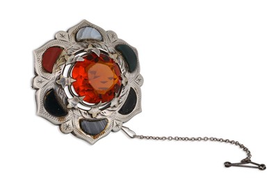 Lot 209 - AN ANTIQUE SCOTTISH SILVER STONE SET CIRCULAR...