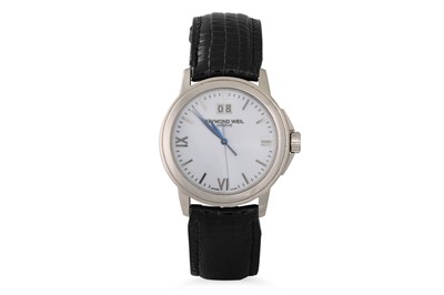 Lot 500 - A GENT'S RAYMOND WEIL WRISTWATCH, large white...