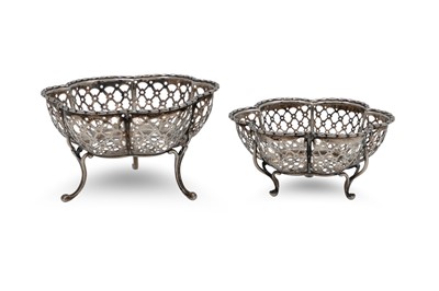 Lot 531 - GRADUATED PAIR OF GEORGE V SILVER BON BON...