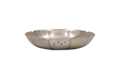Lot 534 - A MODERN IRISH SILVER STRAWBERRY DISH, Dublin...