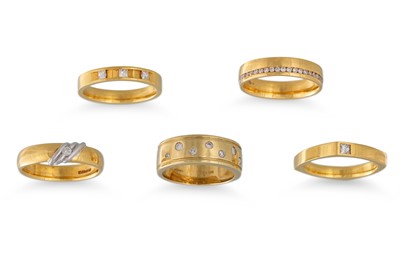 Lot 135 - FIVE DIAMOND SET RINGS, mounted in 18ct yellow...