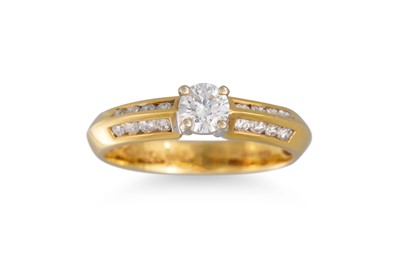 Lot 148 - A DIAMOND SOLITAIRE RING, the brilliant cut...