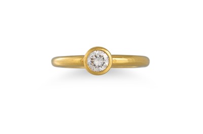 Lot 154 - A DIAMOND SOLITAIRE RING, the brilliant cut...
