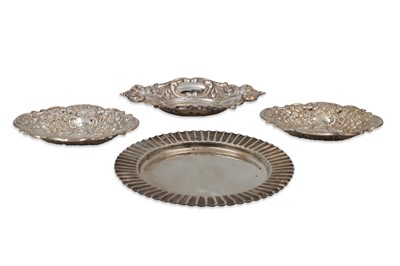 Lot 551 - AN INTERESTING COLLECTION OF MODERN IRISH...
