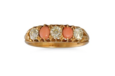 Lot 187 - AN ANTIQUE CORAL AND DIAMOND FIVE STONE RING,...