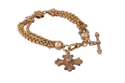 Lot 7 - AN ANTIQUE GOLD BRACELET AND T-BAR, suspending...