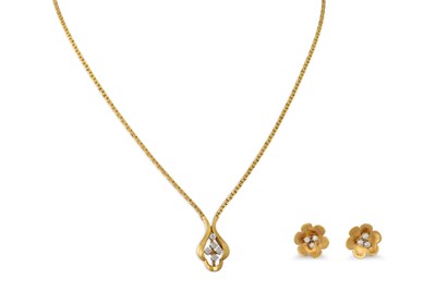 Lot 9 - A DIAMOND SET PENDANT, mounted in gold, to a...