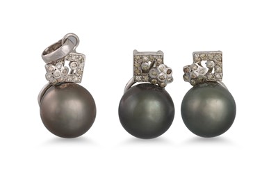Lot 128 - A PAIR OF DIAMOND AND BLACK PEARL EARRINGS,...
