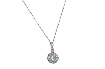 Lot 305 - AN AQUAMARINE PENDANT, in 9ct white gold