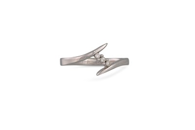 Lot 310 - A DIAMOND RING, 9ct twist setting. Size: N