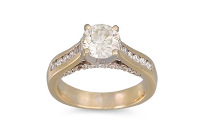 Lot 425 - A DIAMOND SOLITAIRE RING, the brilliant cut...