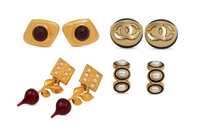 Lot 560 - A COLLECTION OF MODERN COSTUME JEWELLERY, Karl...