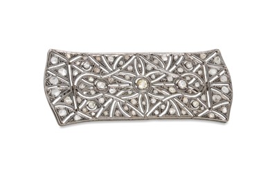 Lot 220 - AN ART DECO STYLE DIAMOND BROOCH, of geometric...