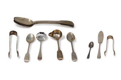 Lot 546 - A SET OF THREE GEORGE IV IRISH SILVER FIDDLE...