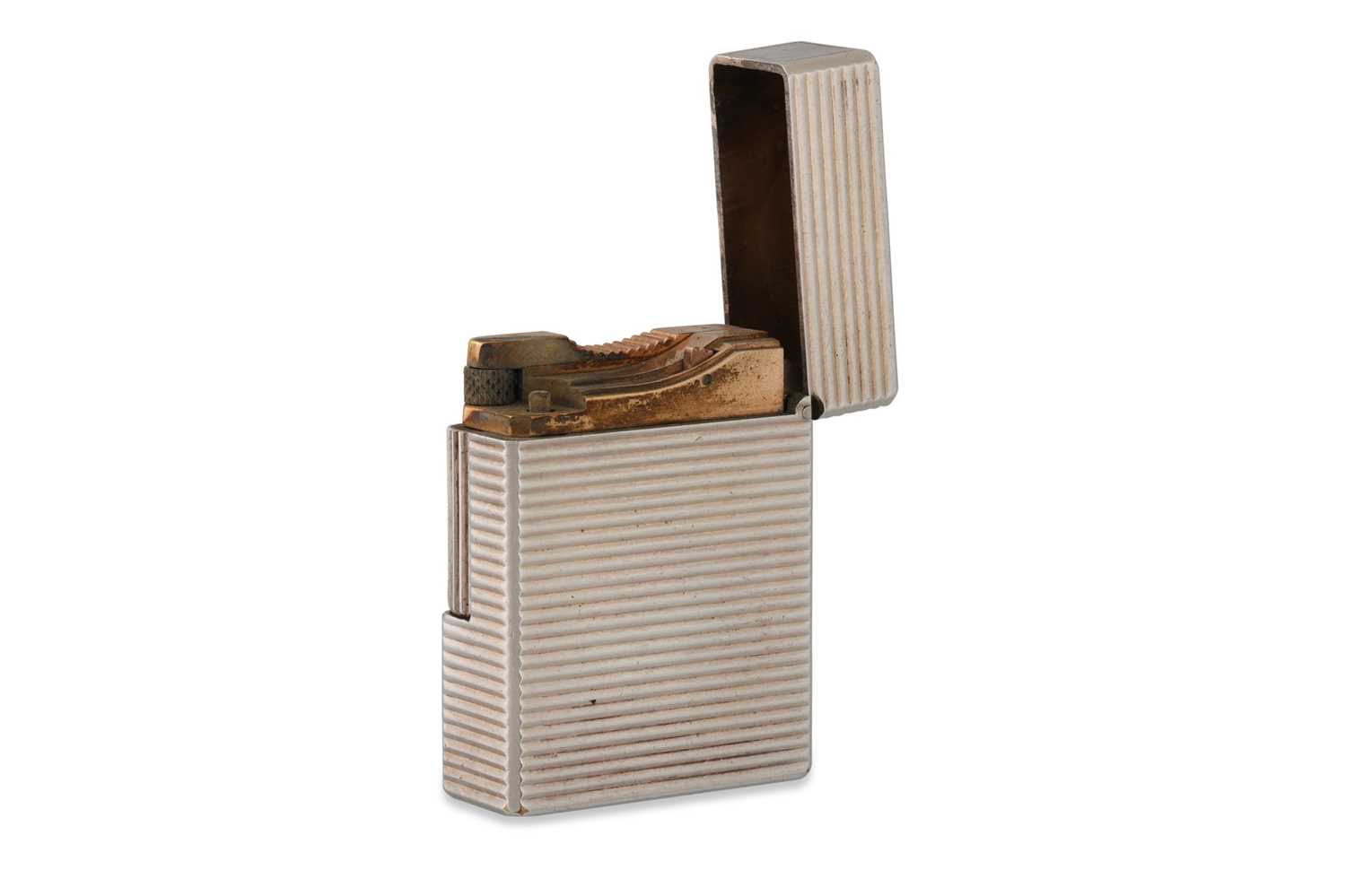 Lot 89 - A DUPONT LIGHTER, ridged decoration