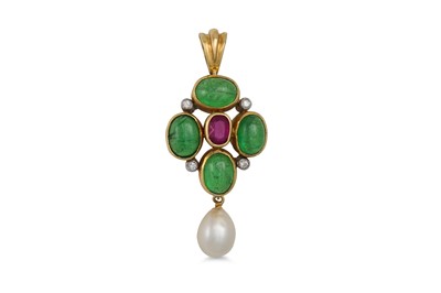 Lot 149 - A RUBY AND GARNET CABOCHON PENDANT, of...