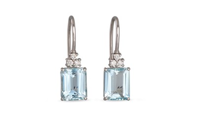 Lot 328 - A PAIR OF AQUAMARINE AND DIAMOND DROP EARRINGS,...