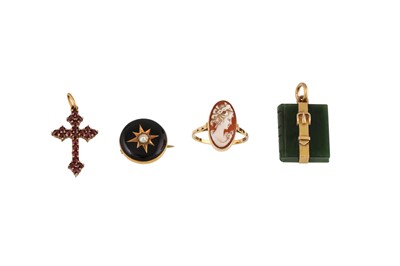Lot 274 - A CAMEO RING, mounted in yellow gold, together...