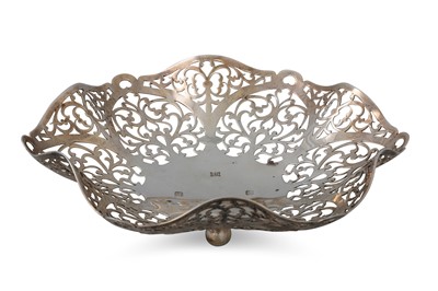 Lot 529 - A MODERN IRISH SILVER PIERCED DISH, Dublin...