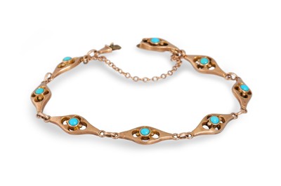 Lot 88 - AN ART NOUVEAU TURQUOISE SET BRACELET, the...
