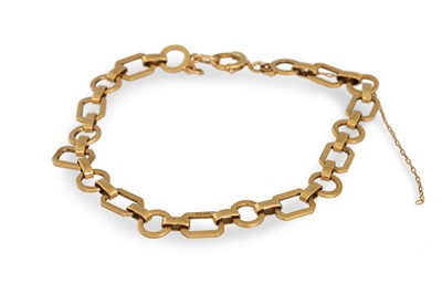 Lot 4 - A 9CT YELLOW GOLD FANCY LINK BRACELET, 6.5 g.
