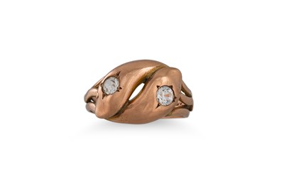Lot 230 - AN ANTIQUE ROSE GOLD DIAMOND SET RING,...