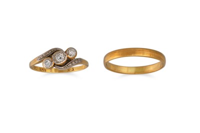 Lot 164 - A THREE STONE DIAMOND RING, mounted in 18ct...