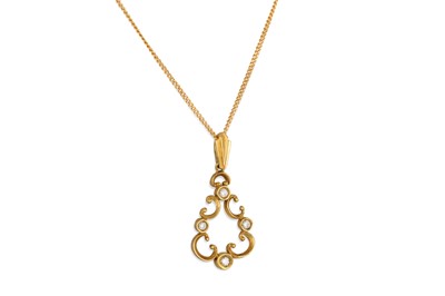 Lot 237 - A DIAMOND SET PENDANT, mounted in 9ct gold, on...