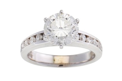 Lot 355 - A DIAMOND SOLITAIRE RING, the brilliant cut...