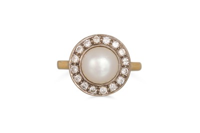 Lot 187 - A PEARL AND DIAMOND CLUSTER RING, mounted in...
