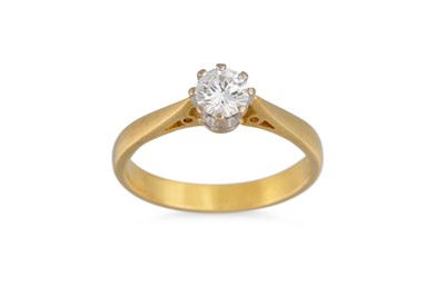 Lot 17 - A DIAMOND SOLITAIRE RING, the brilliant cut...