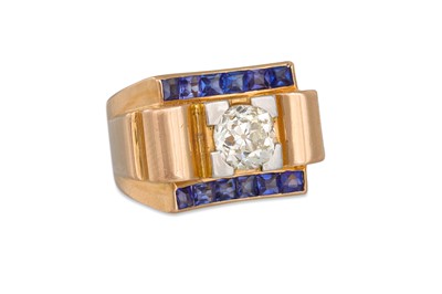 Lot 377 - A RETRO DIAMOND AND SAPPHIRE RING, the central...