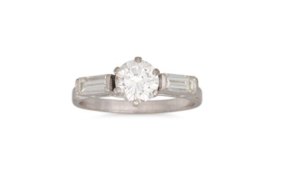 Lot 380 - A DIAMOND SOLITAIRE RING, the brilliant cut...